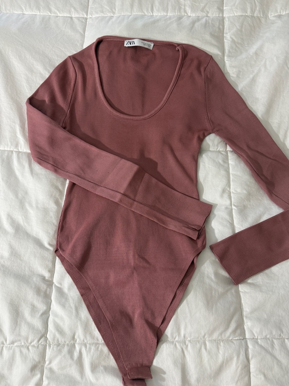 ZARA Dusty Rose Scoop Neck Ribbed Long-Sleeve Bodysuit